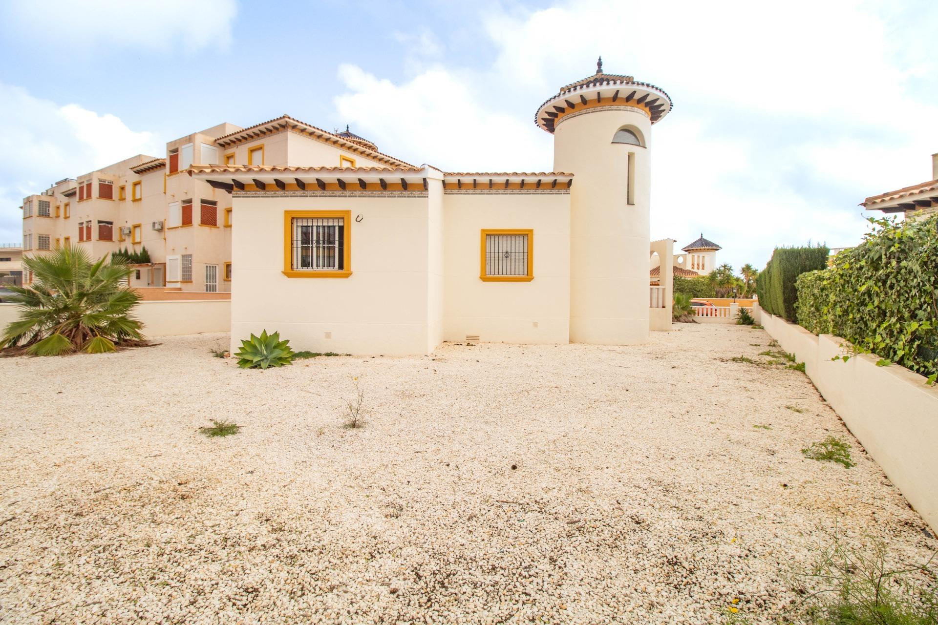 Herverkoop - Villa - Orihuela Costa - Lomas de Cabo Roig