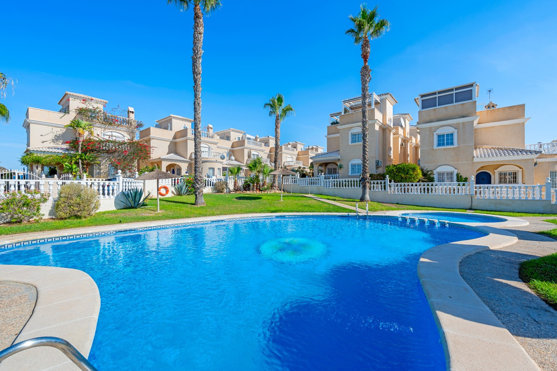 Herverkoop - Villa - Orihuela Costa - Los Altos