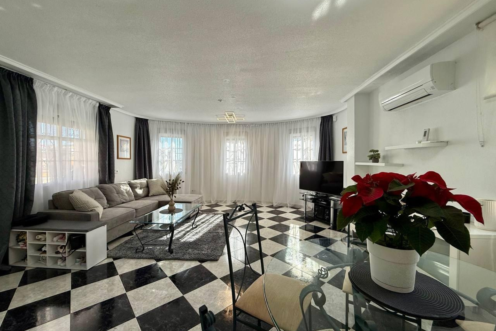 Herverkoop - Villa - Orihuela Costa - Playa Flamenca