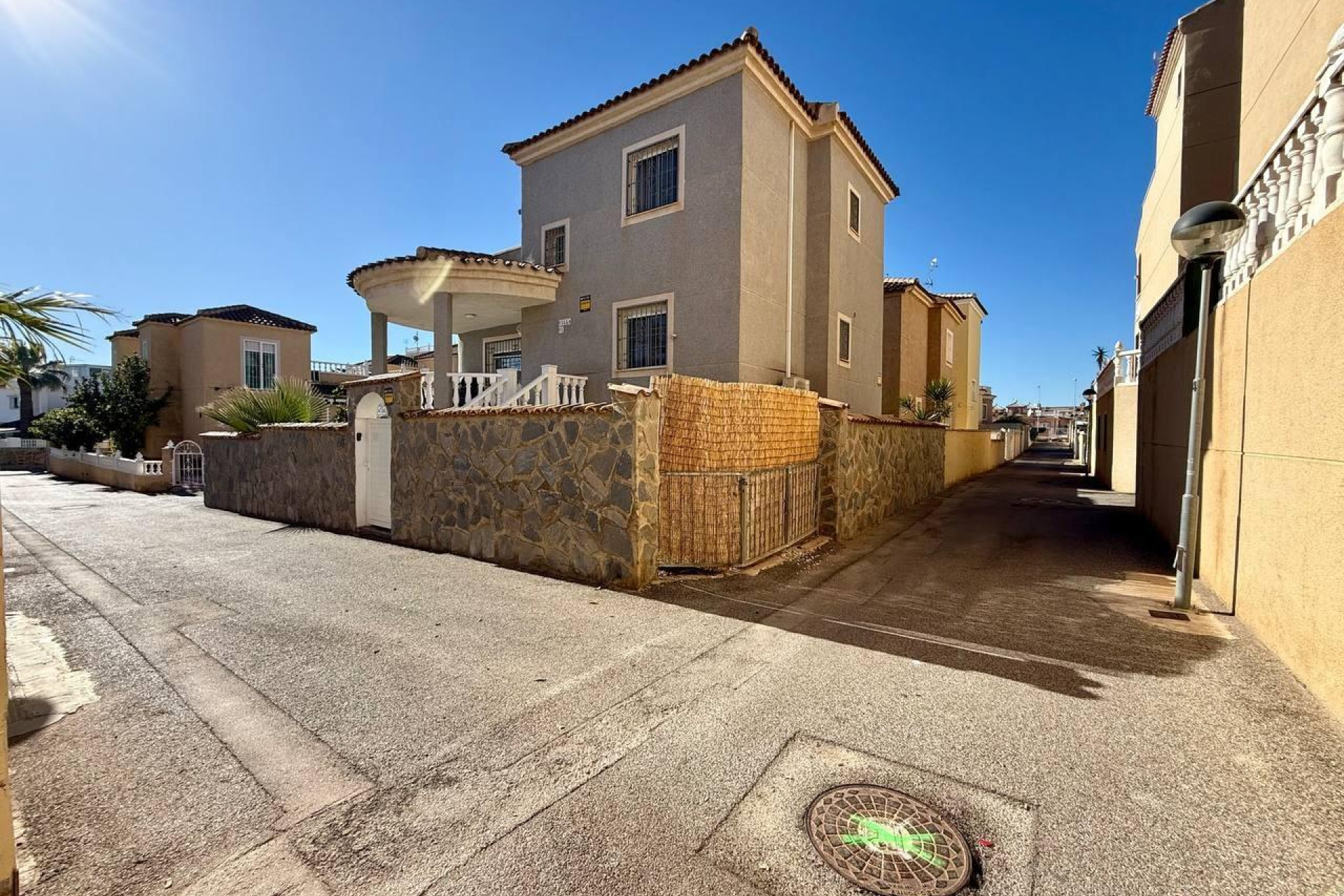 Herverkoop - Villa - Orihuela Costa - Playa Flamenca