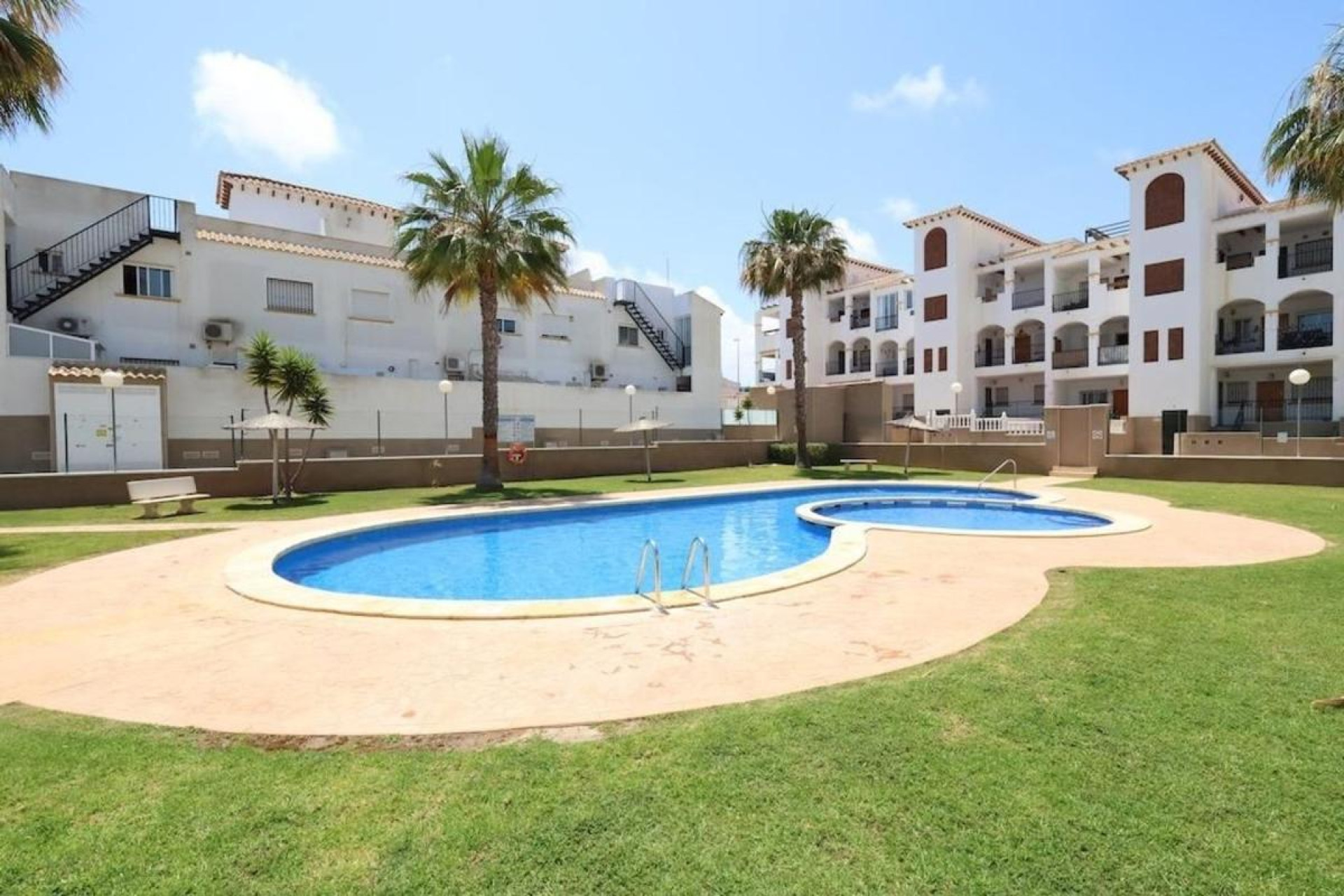Herverkoop - Villa - Orihuela