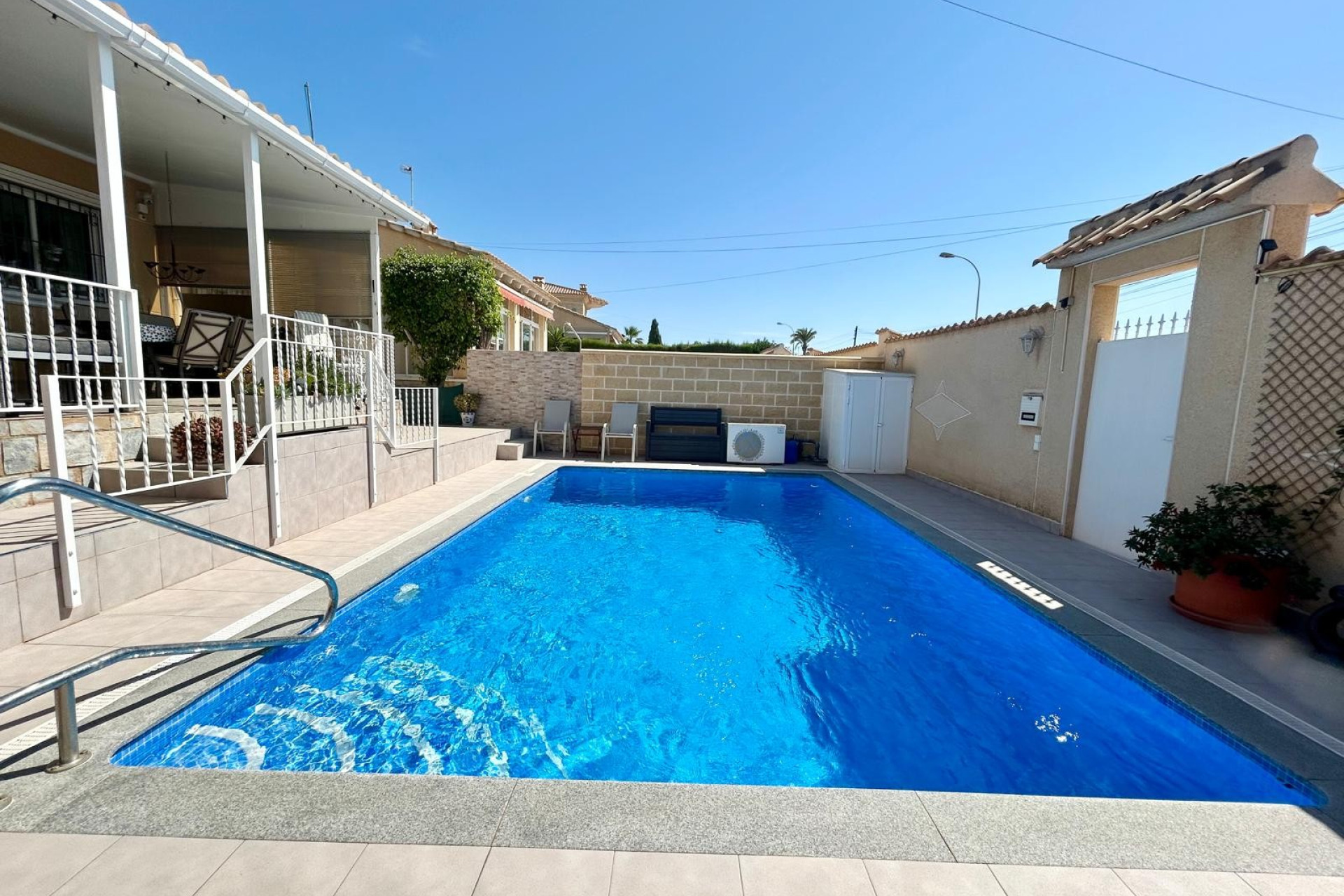 Herverkoop - Villa Te Koop - Torrevieja - La Siesta