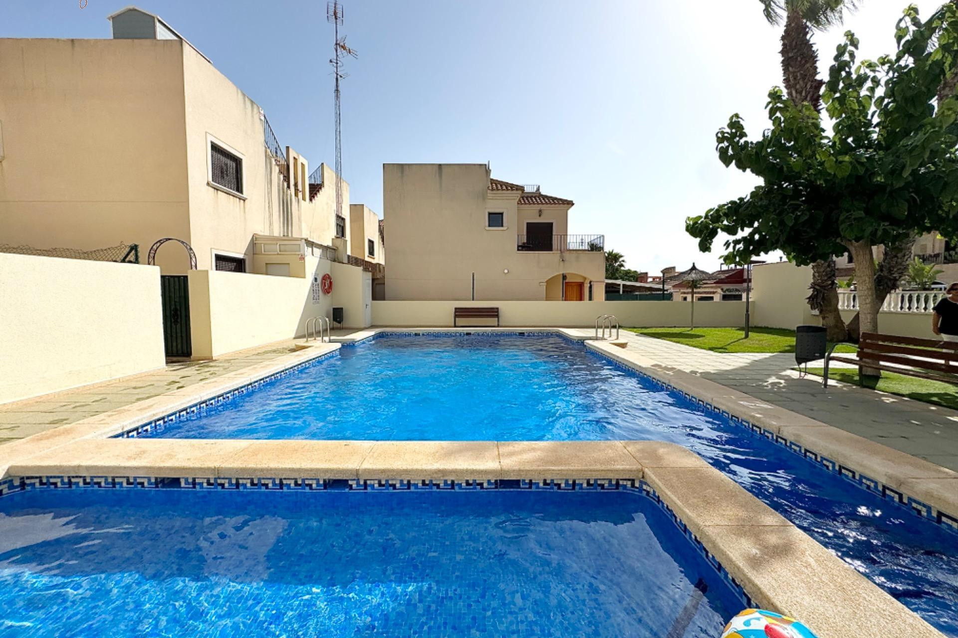 Herverkoop - Villa - Torrevieja - Aguas nuevas 2