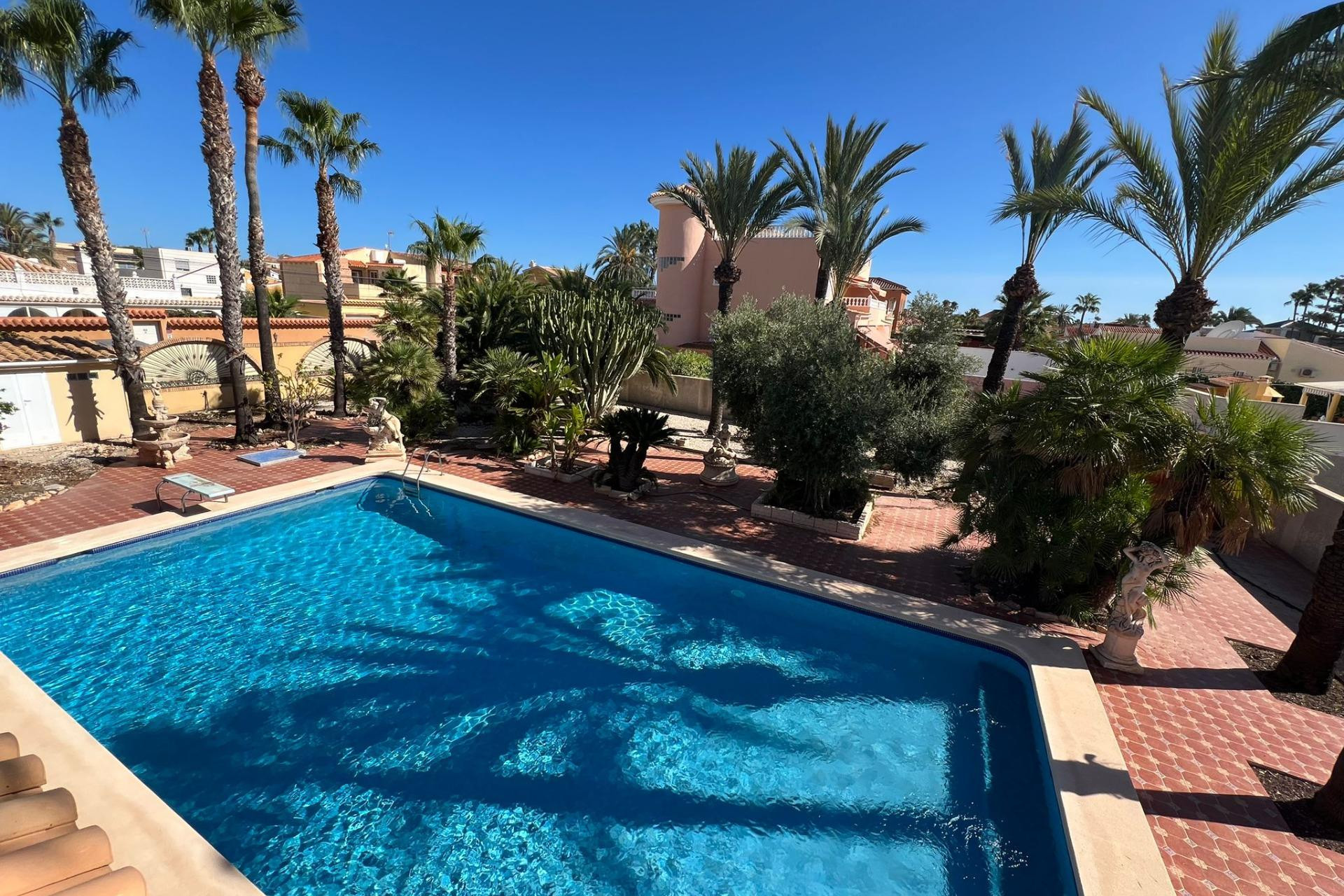 Herverkoop - Villa - Torrevieja - Torreta florida