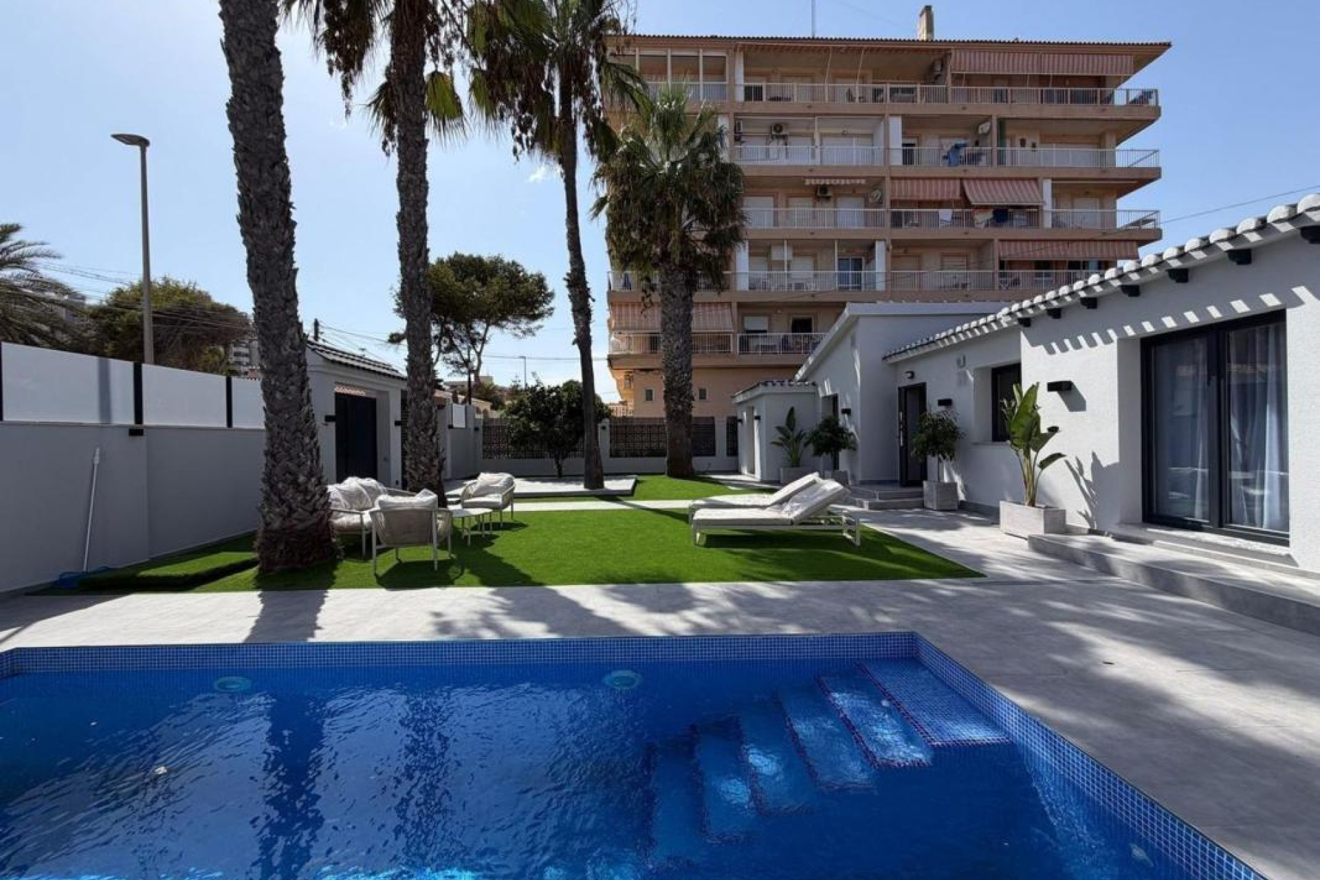 Herverkoop - Villa - Torrevieja - torrevieja