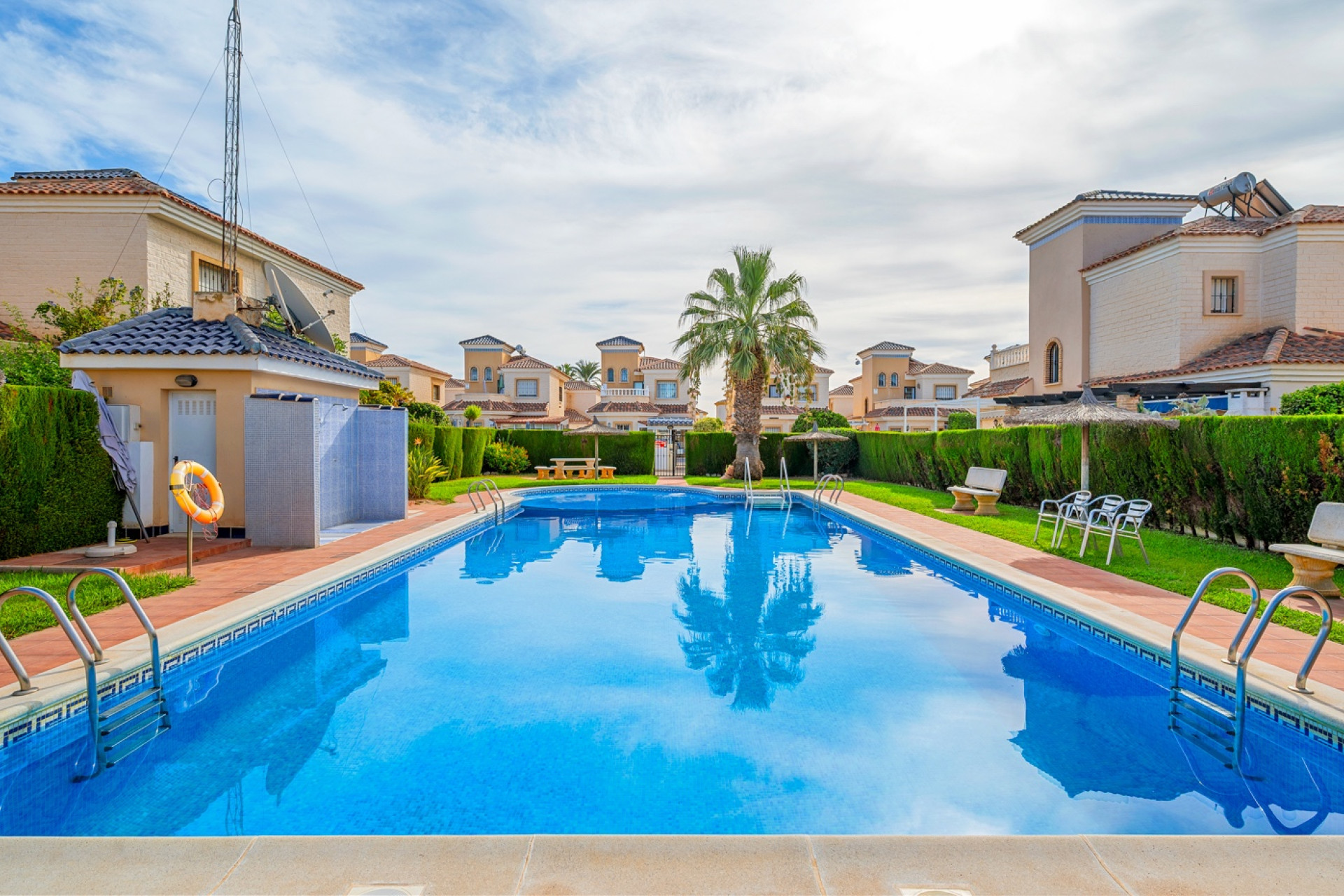 Herverkoop - Vrijstaande Villa - Guardamar del Segura - El Raso