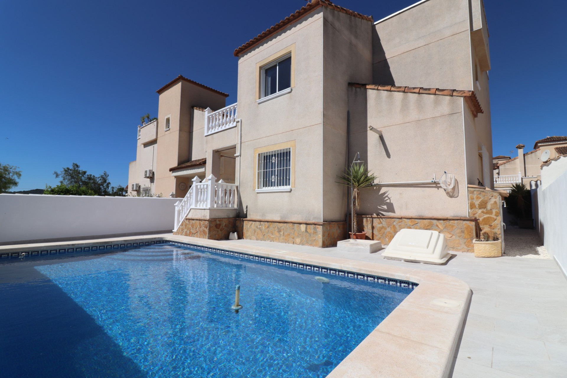 Herverkoop - Vrijstaande Villa - San Miguel de Salinas - Lake View Mansions