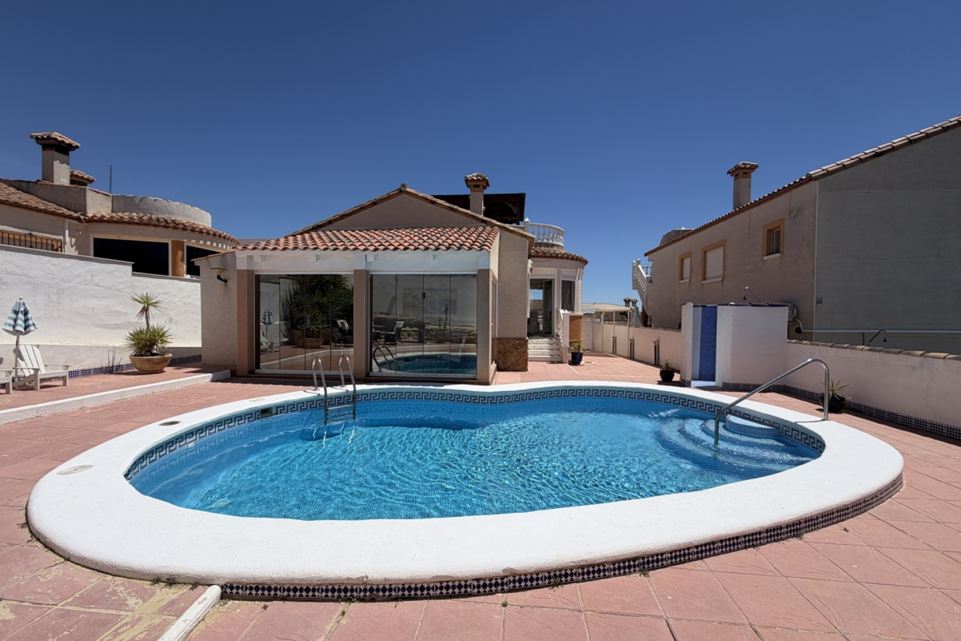 Herverkoop - Vrijstaande Villa - San Miguel de Salinas - Lake View Mansions