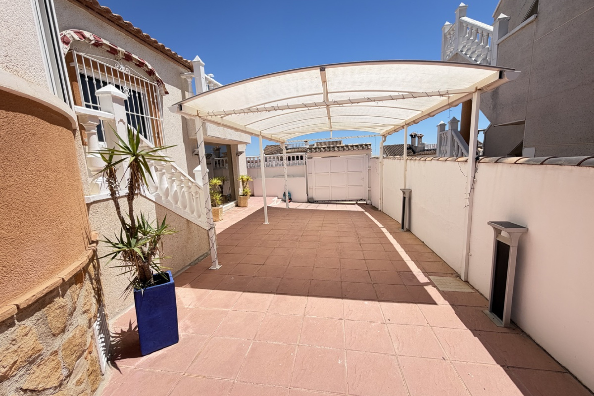 Herverkoop - Vrijstaande Villa - San Miguel de Salinas - Lake View Mansions