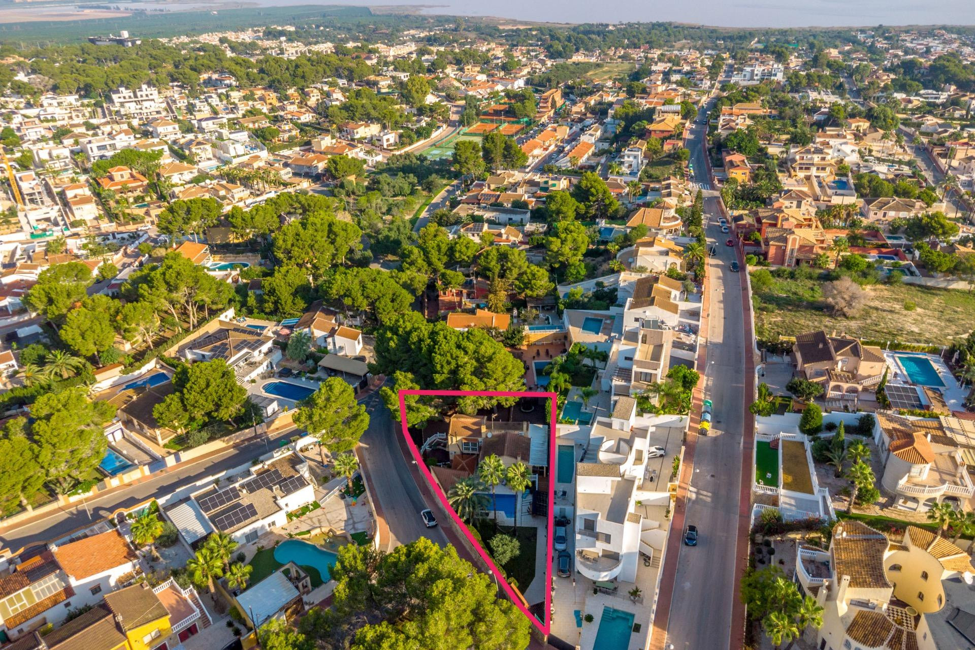 Herverkoop - Vrijstaande Villa - Torrevieja - Los Balcones