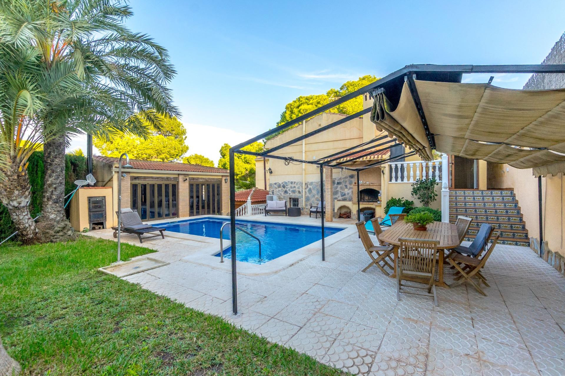 Herverkoop - Vrijstaande Villa - Torrevieja - Los Balcones