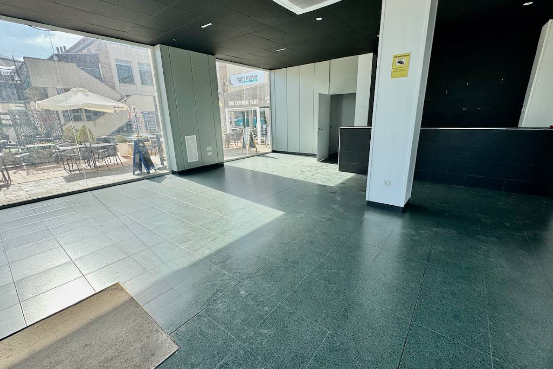 Herverkoop - Winkel Ruimte - La Finca Golf