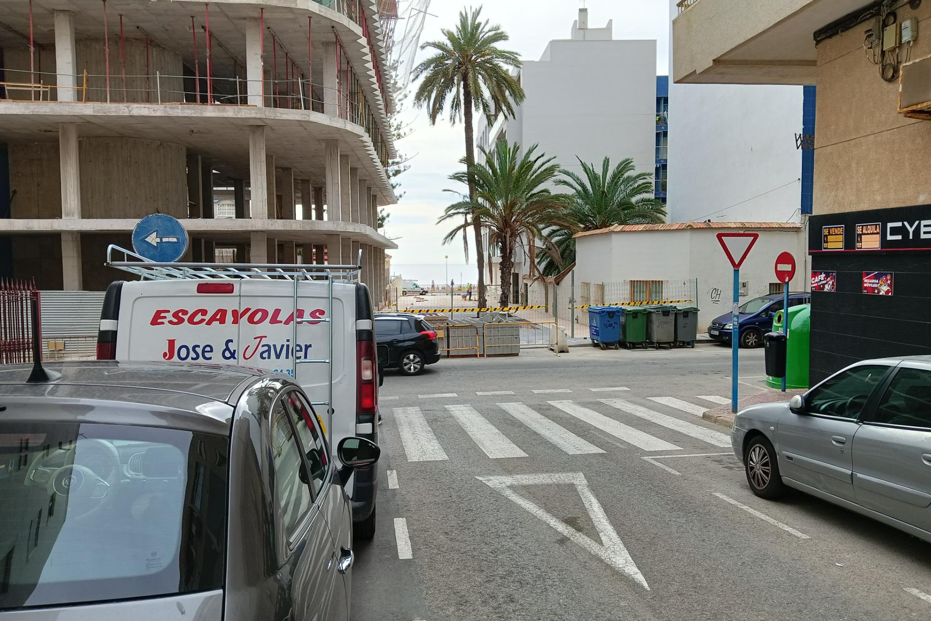 Herverkoop - Winkel Ruimte - Torrevieja - Playa de los locos