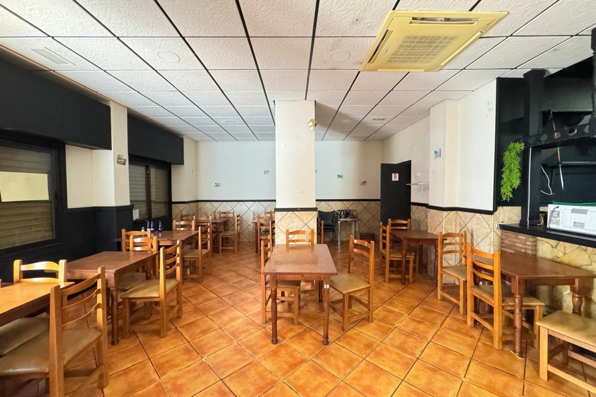 Herverkoop - Winkel - Torrevieja - Estacion de autobuses