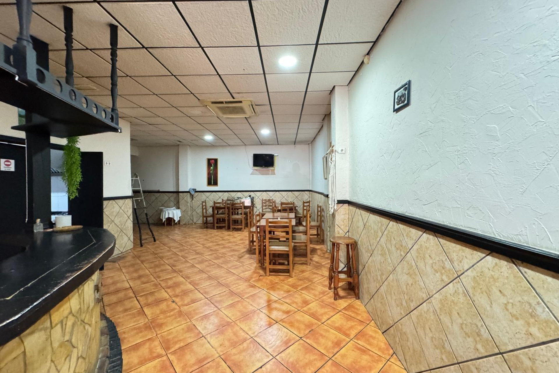 Herverkoop - Winkel - Torrevieja - Estacion de autobuses