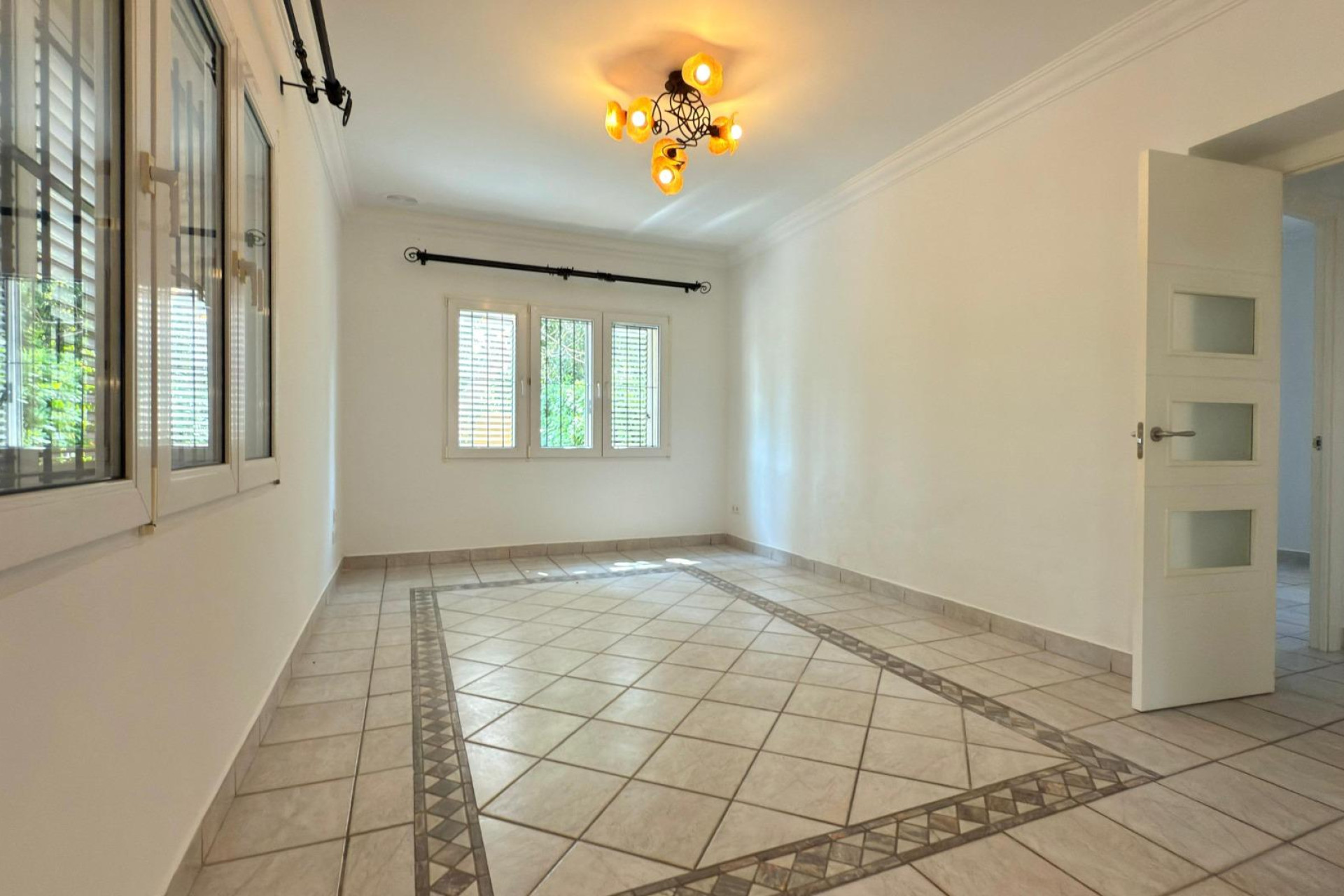 Herverkoop - Woning - Alicante - Vistahermosa