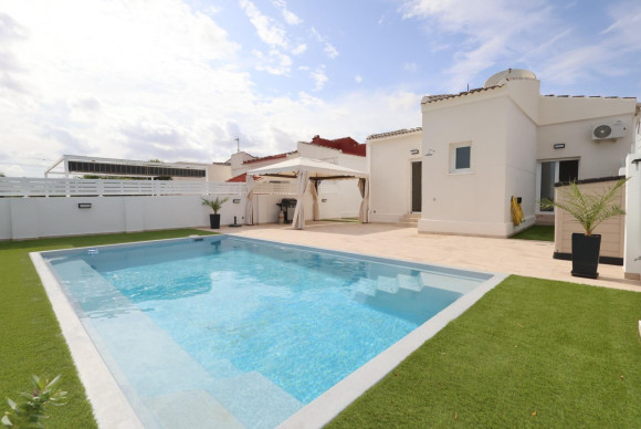 House - Resale - Torrevieja - San luis