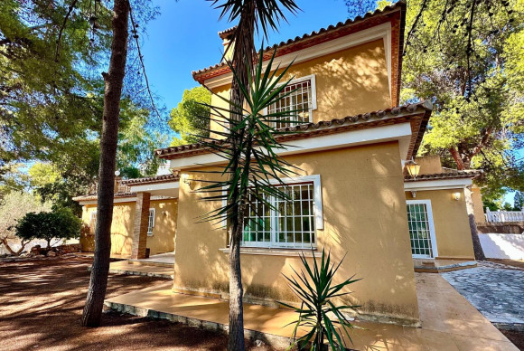 House - Reventa - Denia - Las rotas