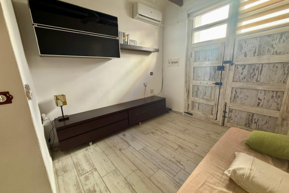 House - Reventa - Piles - Pueblo