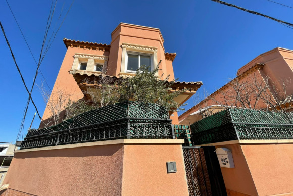 House - Revente - Bigastro - Bigastro