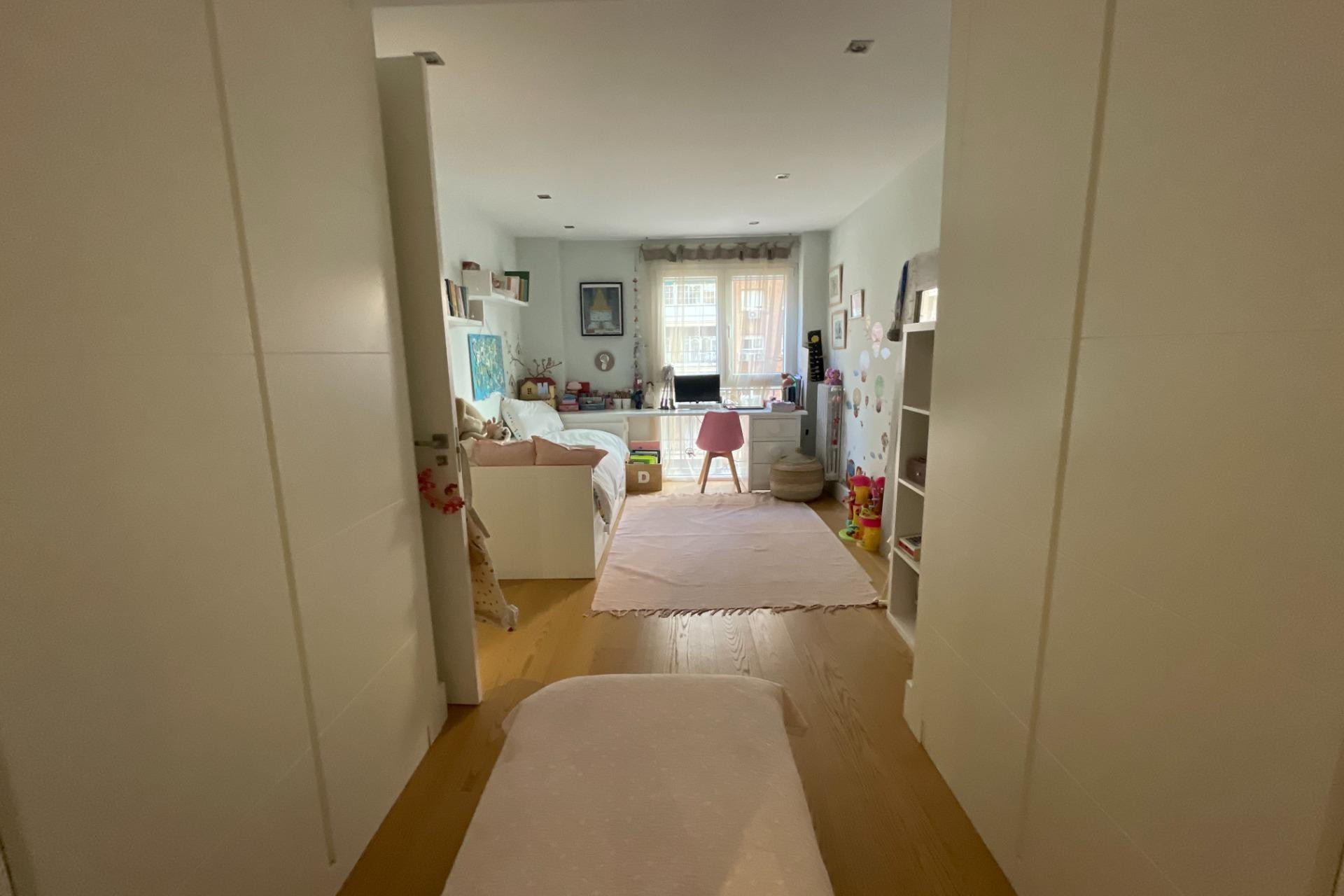 Lange Termijn Verhuur - Appartement  - Madrid - Vallehermoso