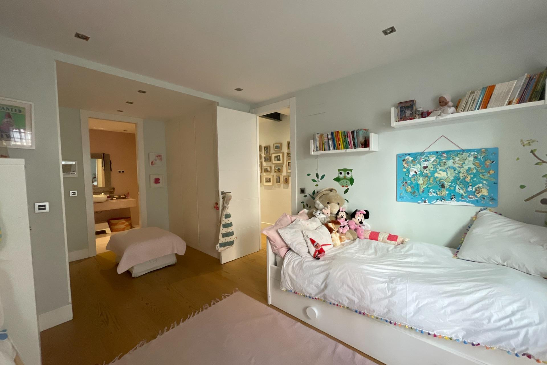 Lange Termijn Verhuur - Appartement  - Madrid - Vallehermoso