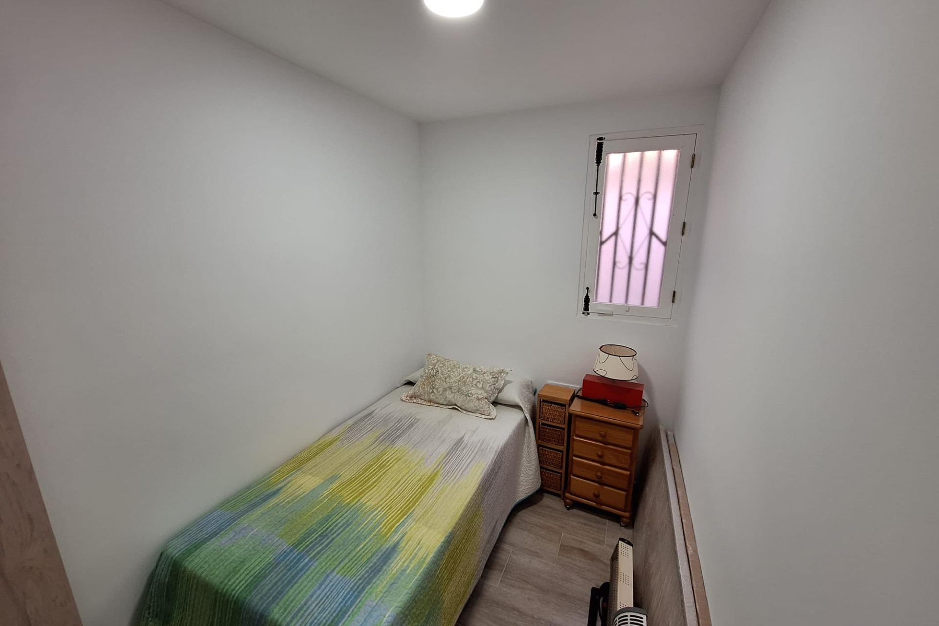 Lange Termijn Verhuur - Appartement - Torrevieja - Playa de los Naufragos