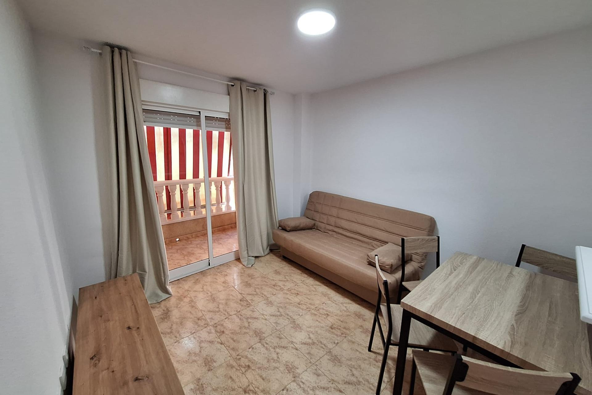 Lange Termijn Verhuur - Appartement  - Torrevieja - Playa del cura