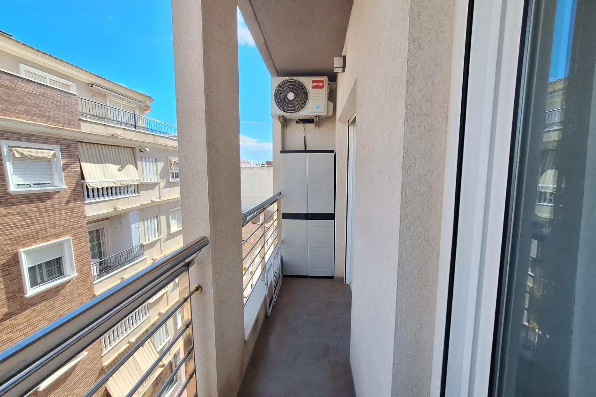 Lange Termijn Verhuur - Appartement  - Torrevieja