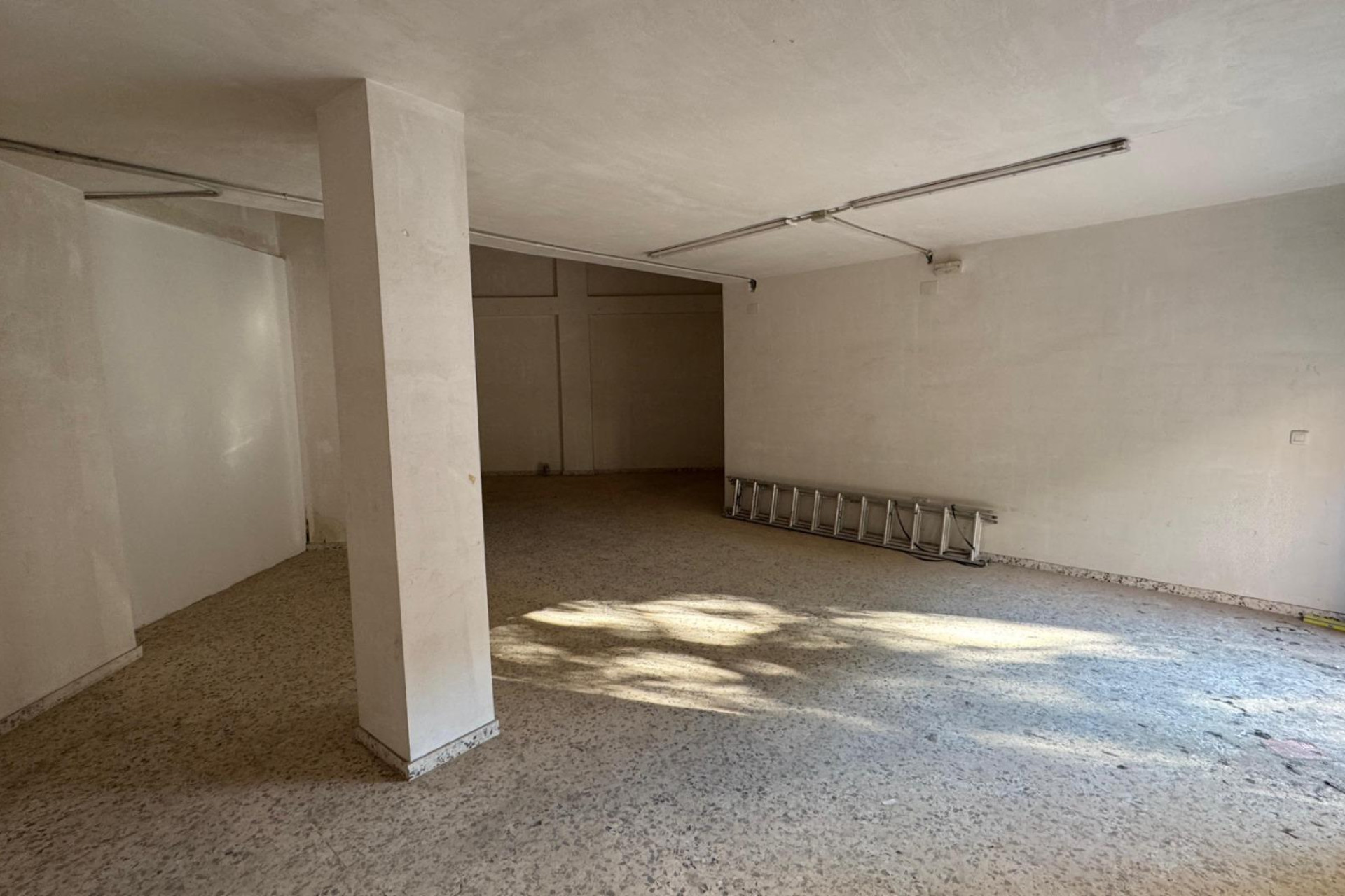 Lange Termijn Verhuur - Winkel Ruimte - Alicante - Altozano