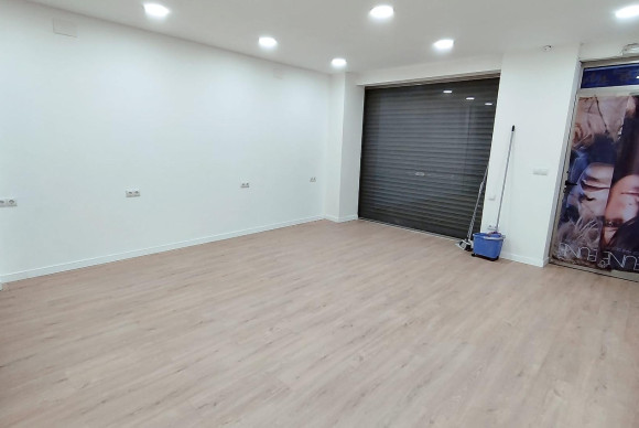 Local Comercial - Alquiler a largo plazo - Alicante - La Florida