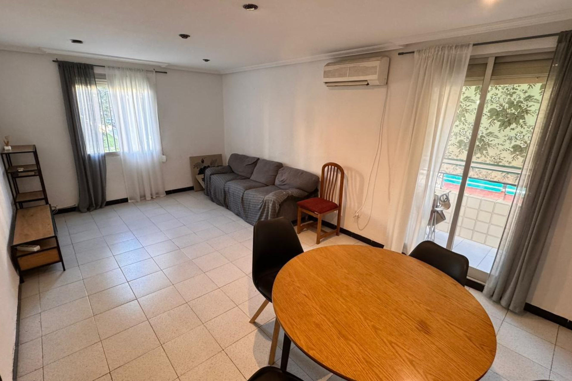 Location à long terme - Appartement - Alicante - Virgen del Remedio-Parque lo Morant