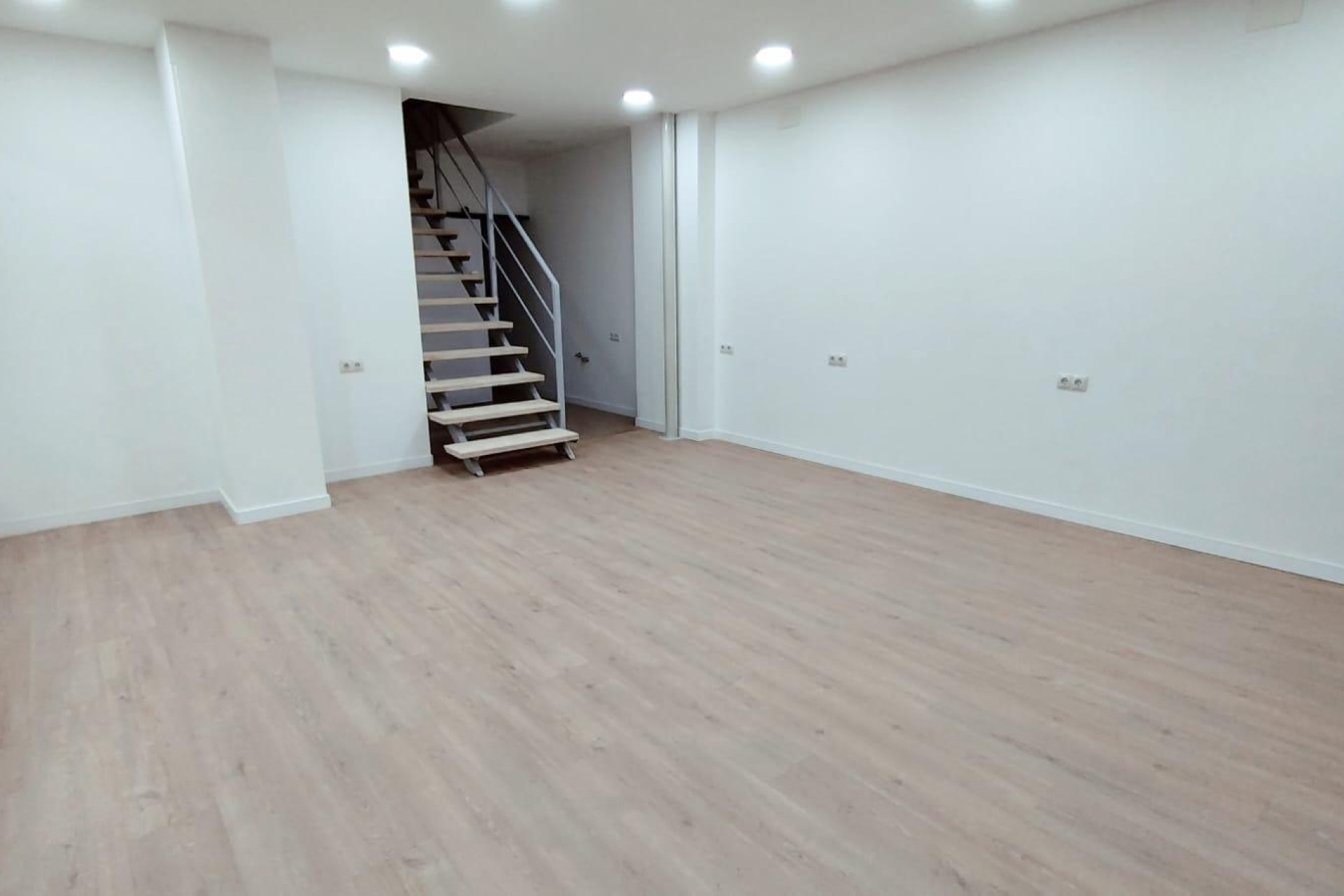 Location à long terme - Commercial Unit - Alicante - La Florida