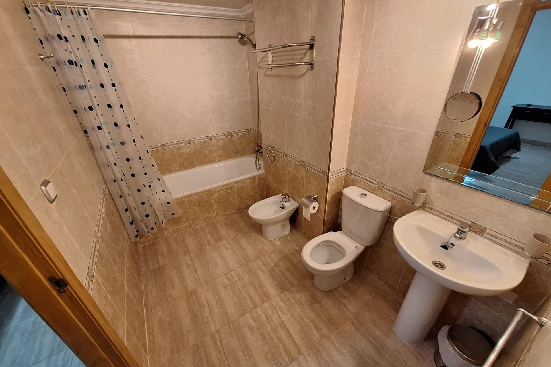 Long Term Rental - Apartment  - Torrevieja - Playa de los Locos