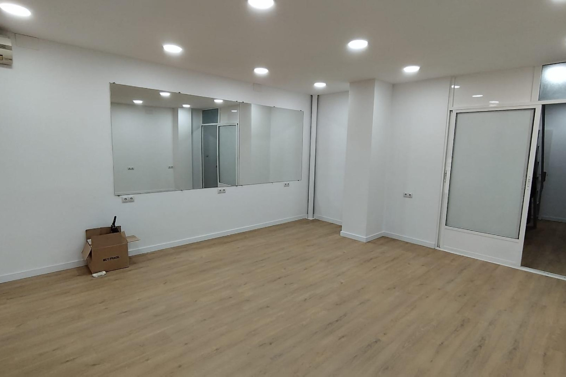 Long Term Rental - Commercial Unit - Alicante - La Florida