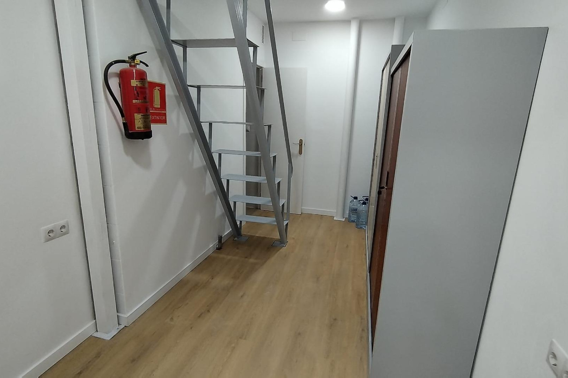 Long Term Rental - Commercial Unit - Alicante - La Florida