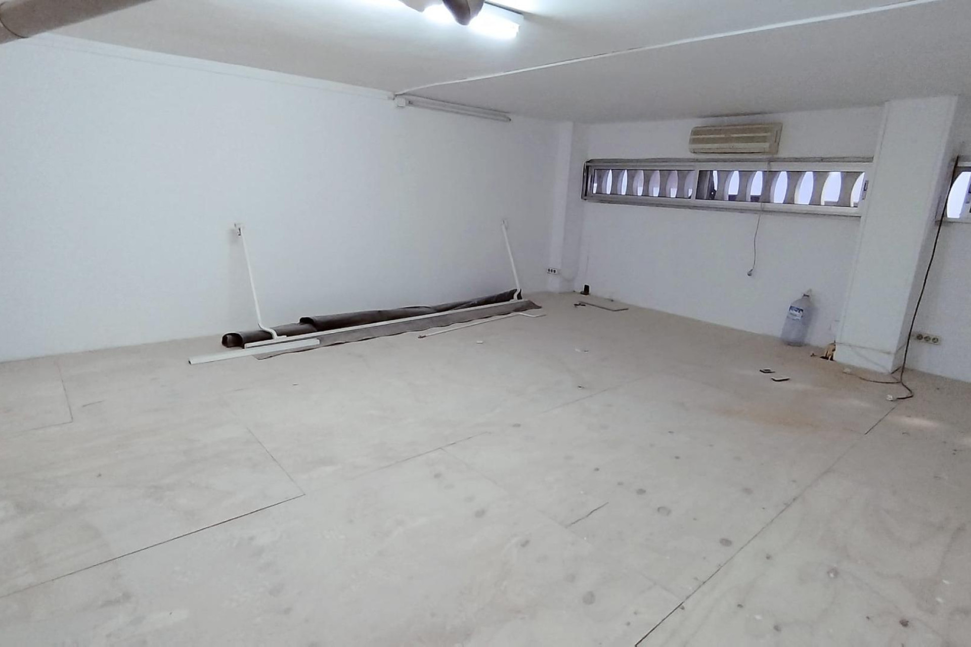 Long Term Rental - Commercial Unit - Alicante - La Florida