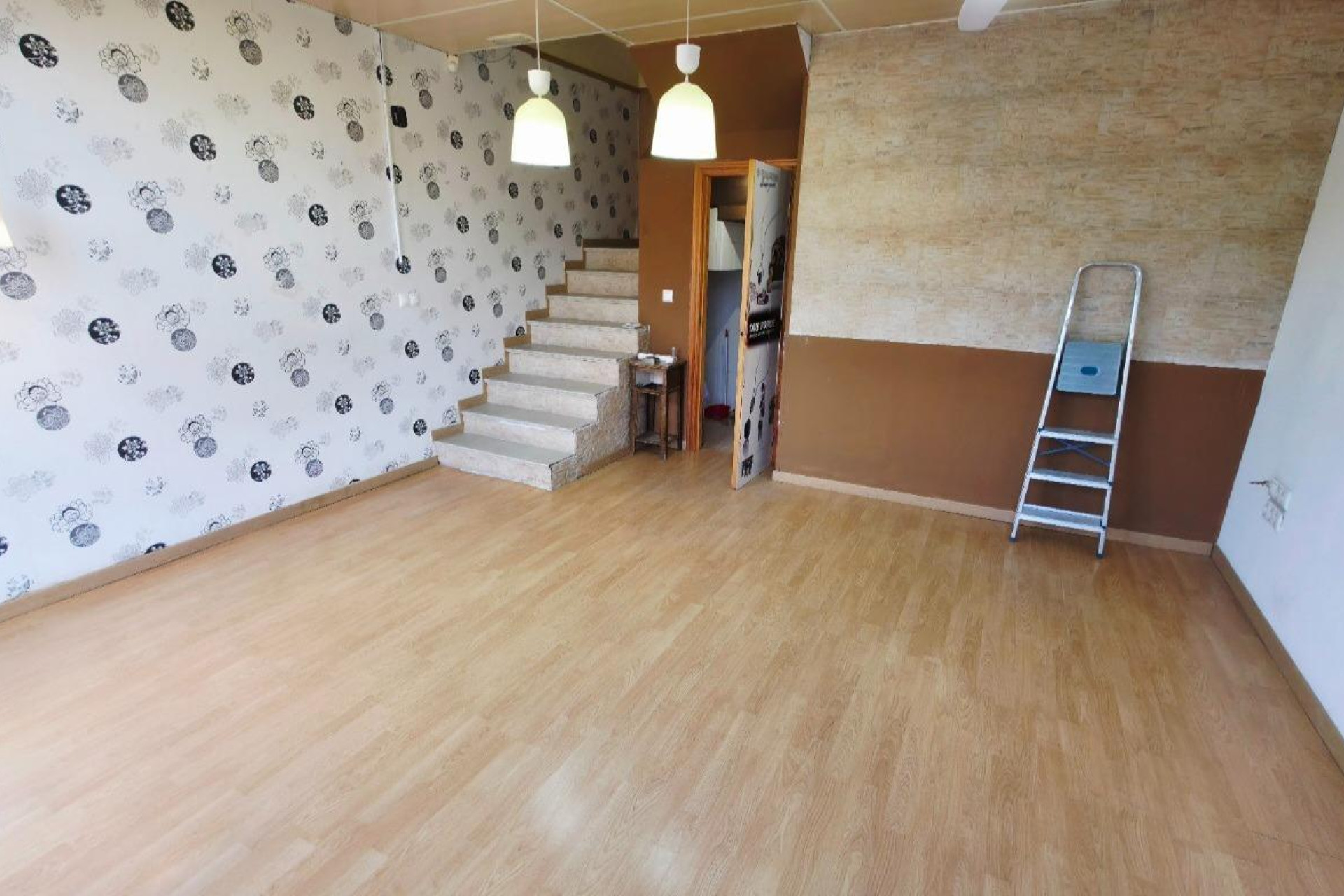 Long Term Rental - Commercial Unit - Alicante - Playa de San Juan