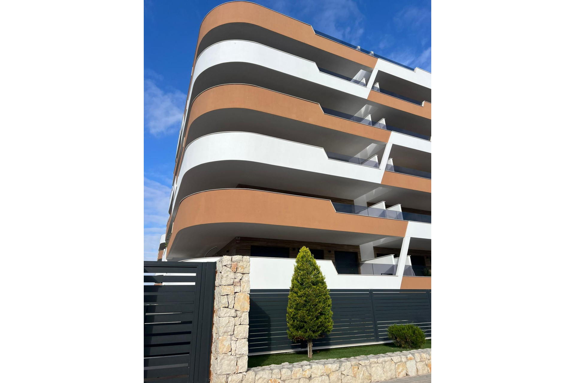New Build - Apartment  - Arenales del Sol
