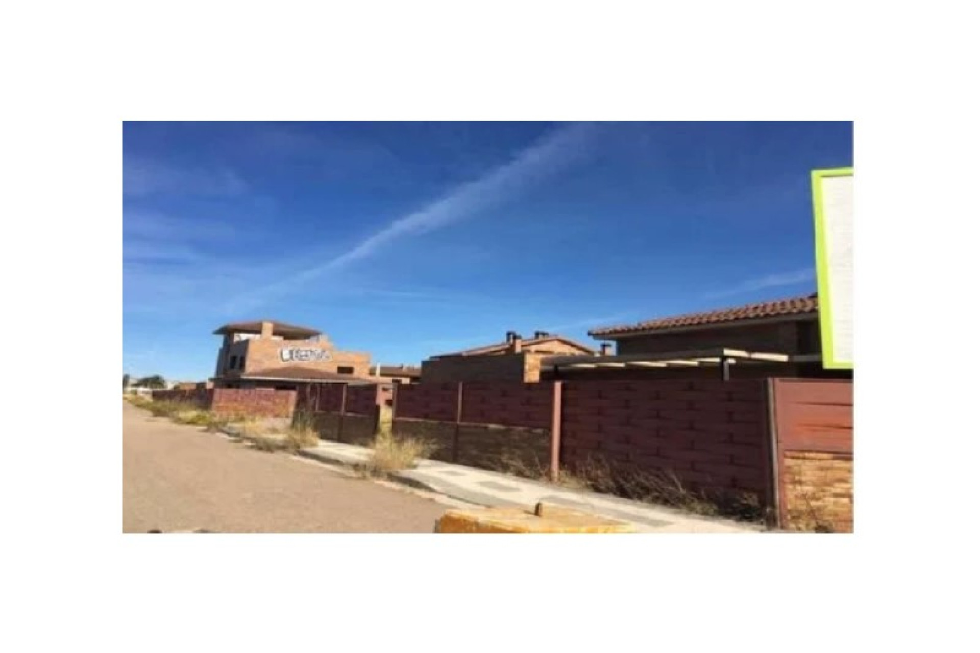 New Build - Building - Pinseque