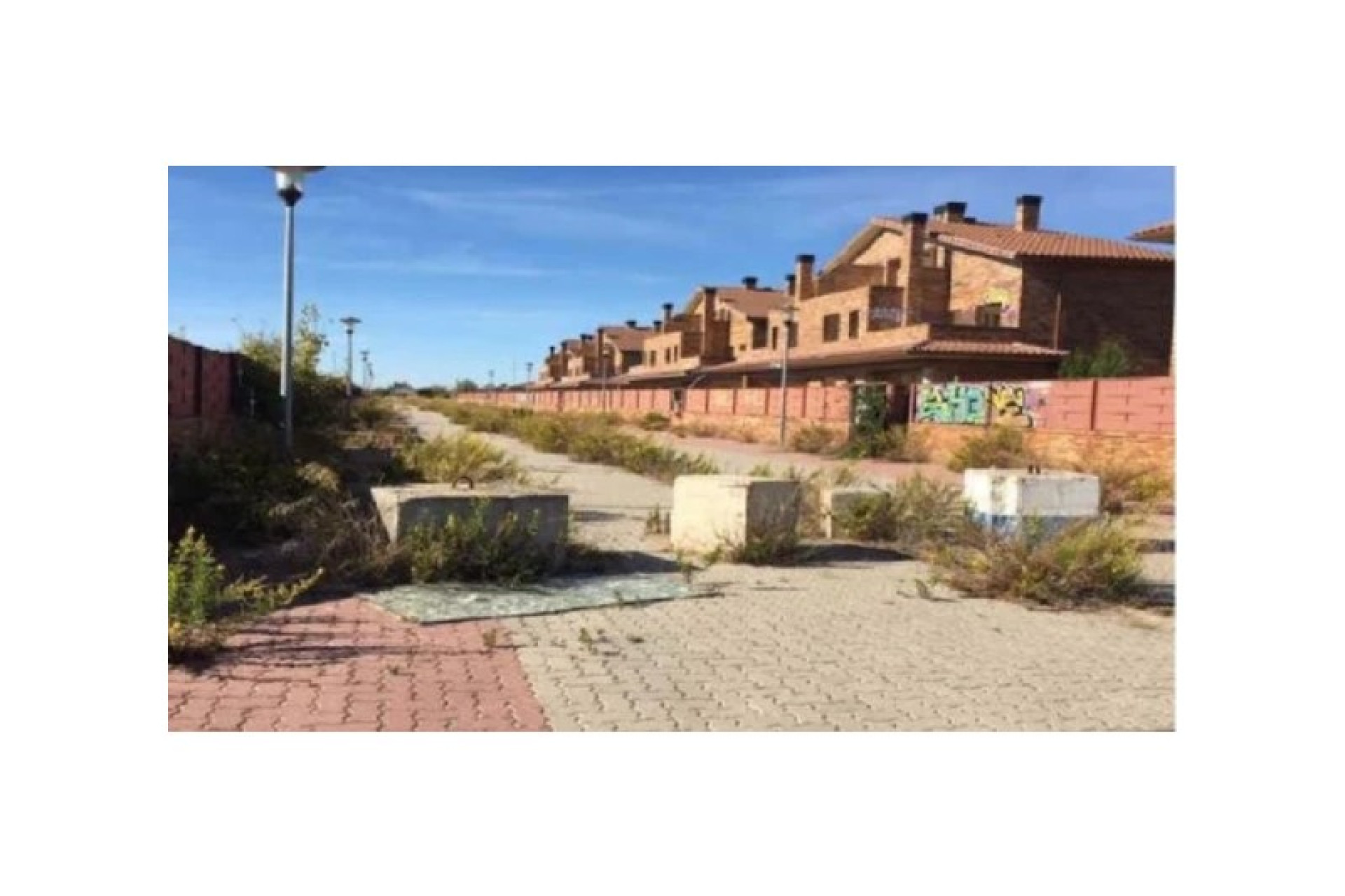 New Build - Building - Pinseque