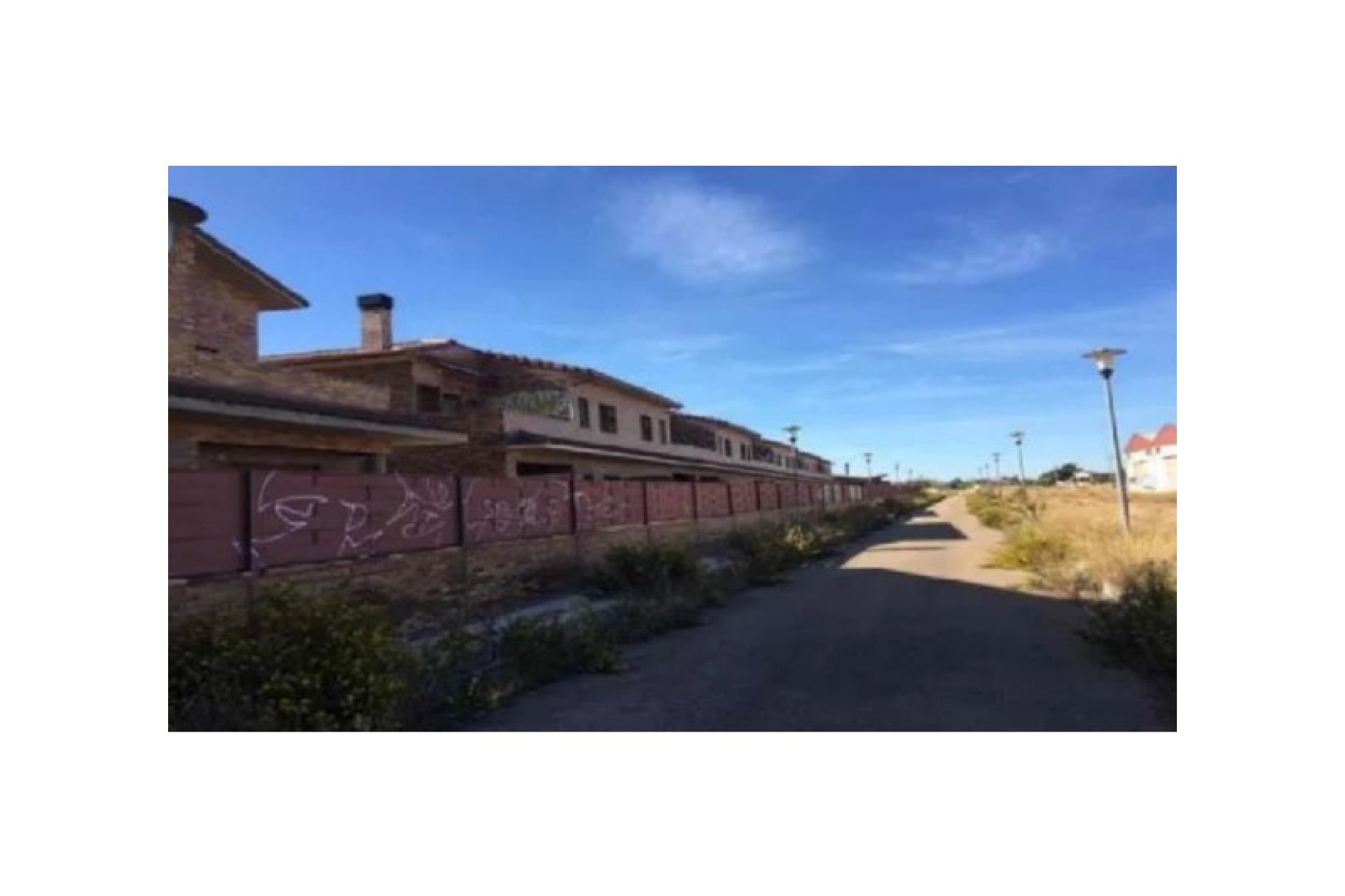 New Build - Building - Pinseque