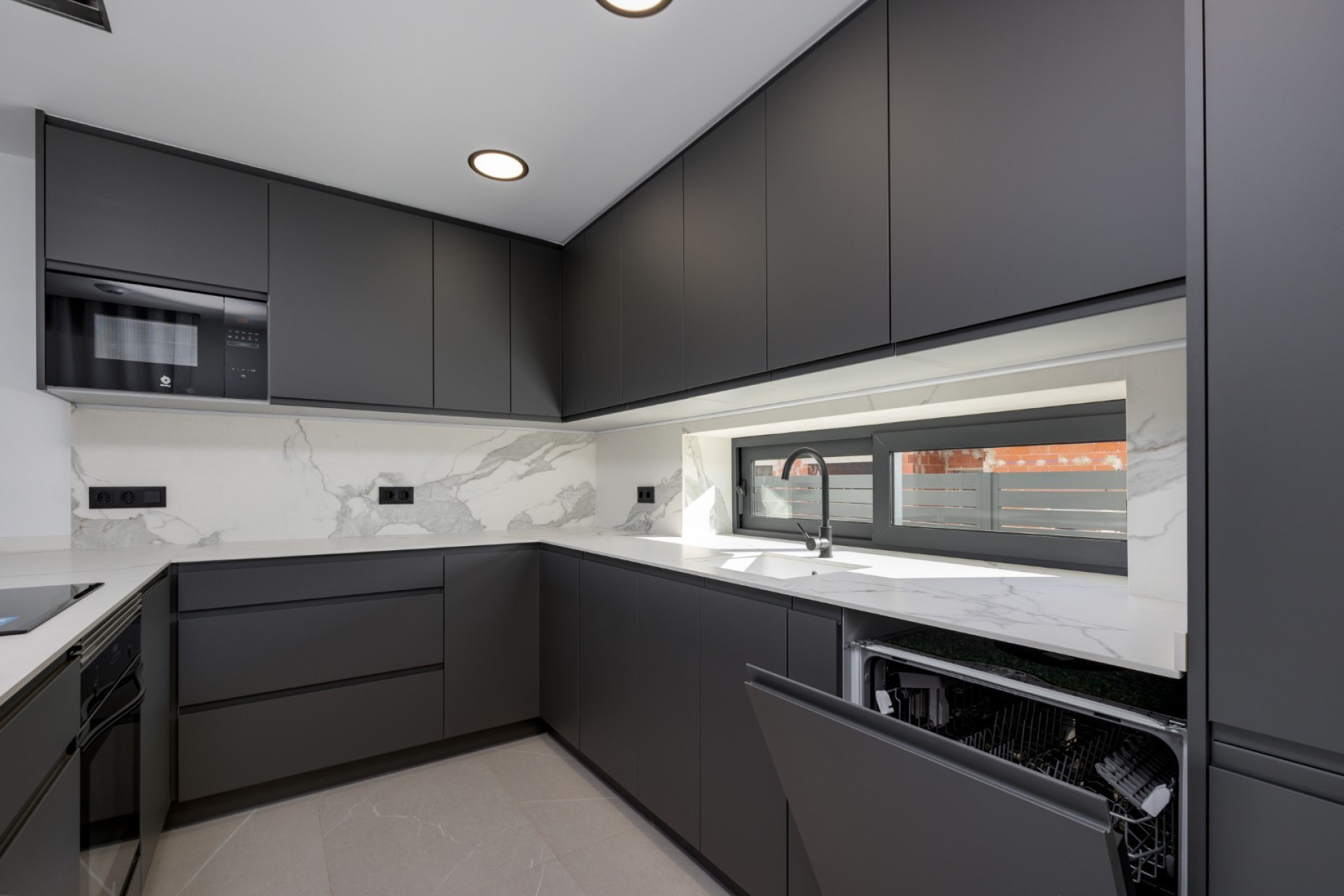 Nieuwbouw - Villa / Semi detached - Torrevieja - Nueva Torrevieja - Aguas Nuevas
