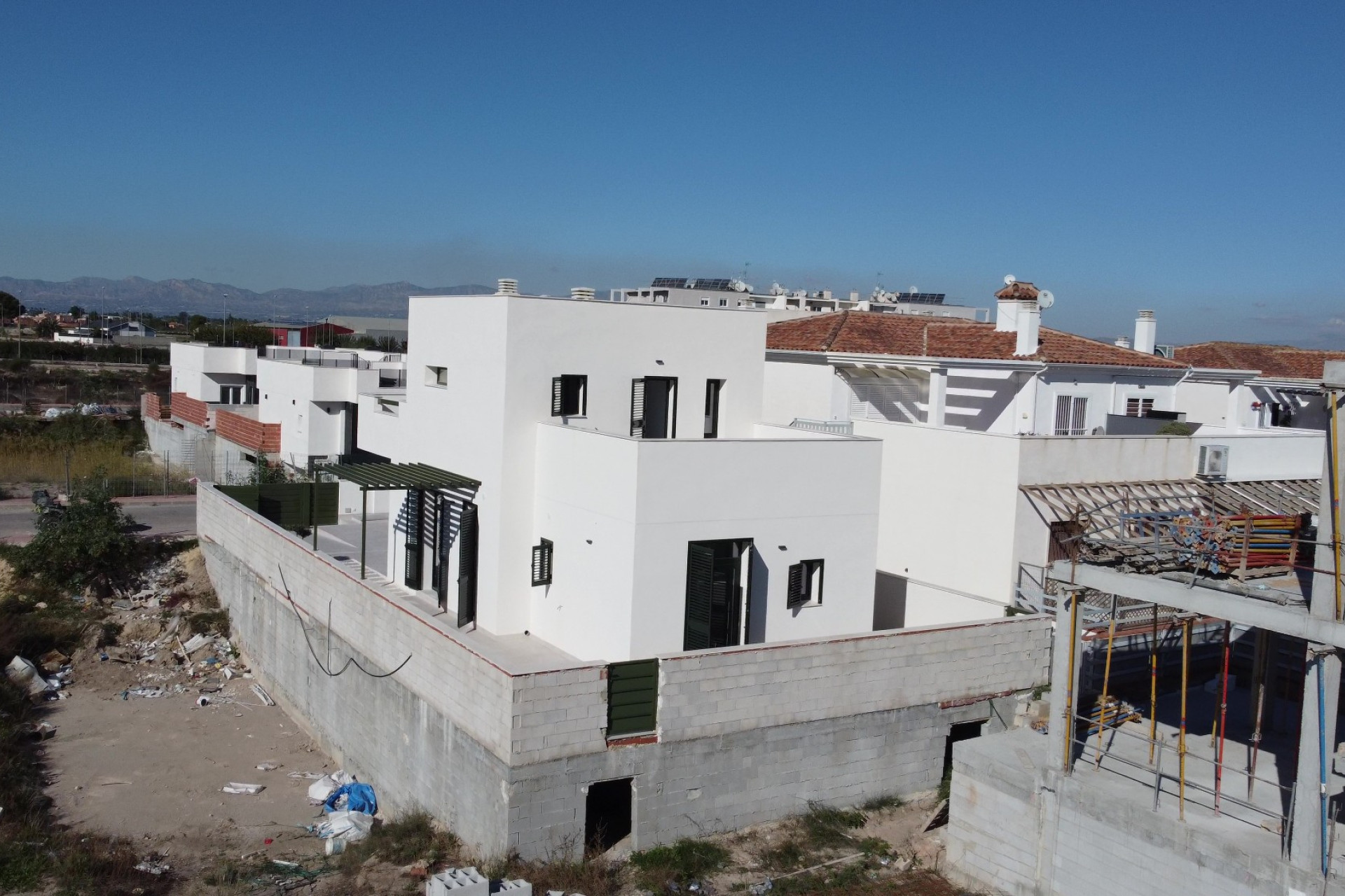 Nouvelle construction - Villa / Jumelée - Daya Nueva