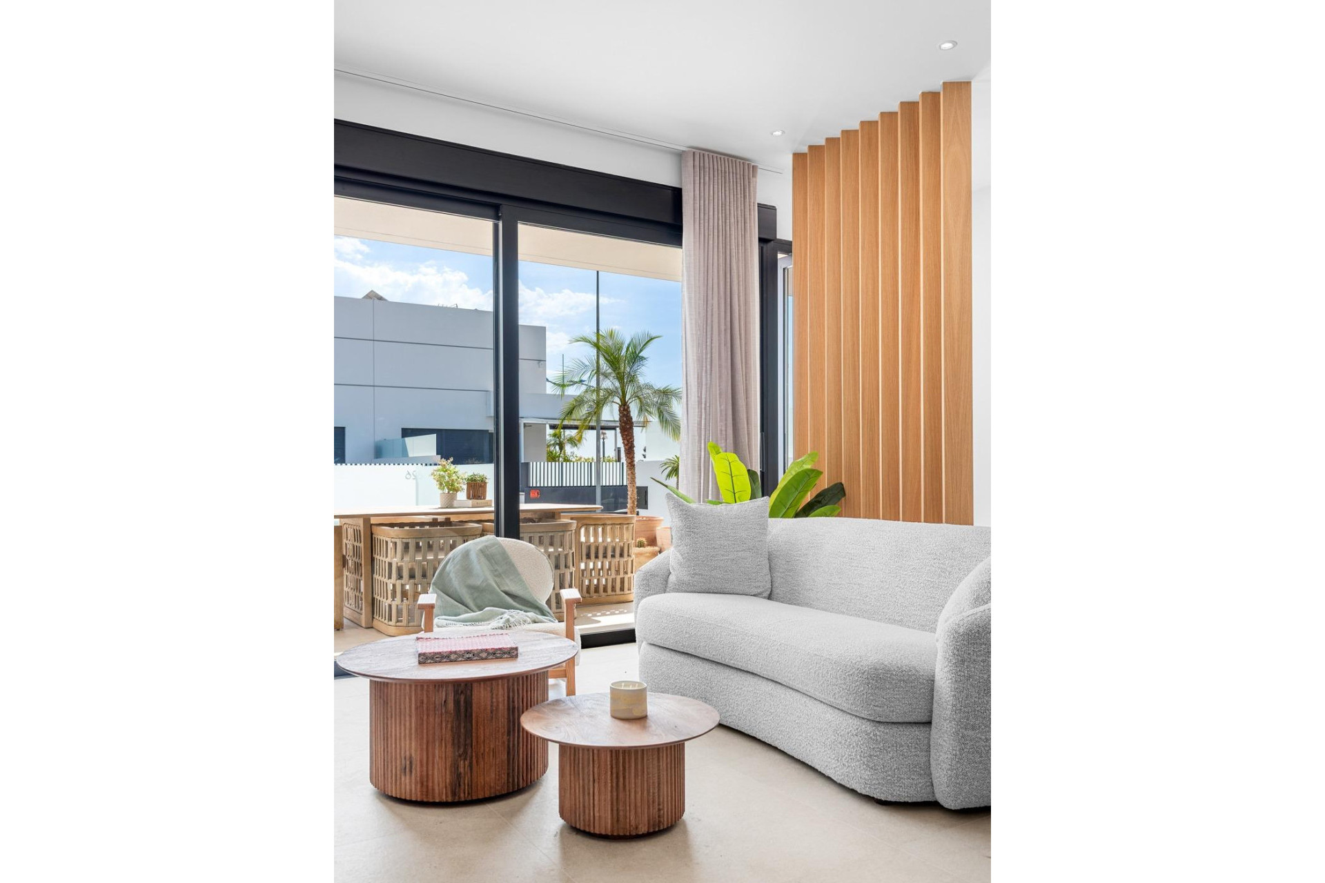 Obra nueva - Villa de Lujo - Dolores - CENTRO