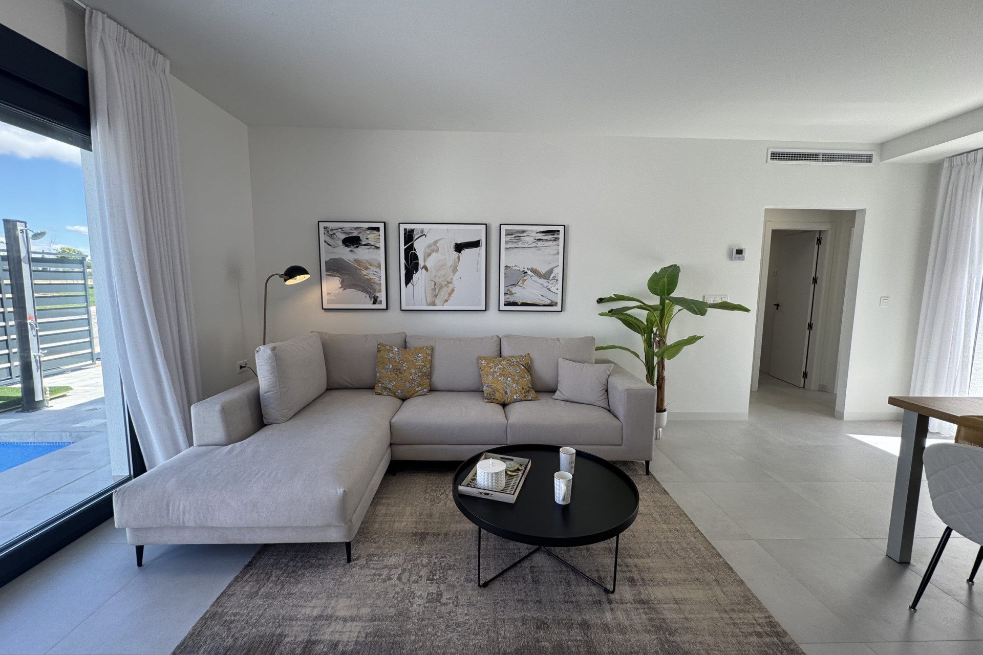 Obra nueva - Villa - Roldan