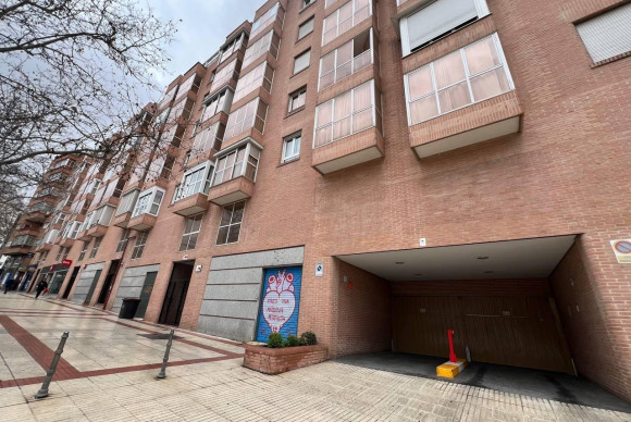 Parking - Herverkoop - Madrid - Vallehermoso