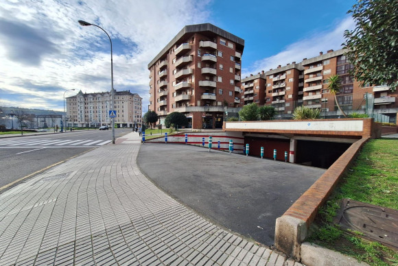 Parking - Herverkoop - Oviedo - Teatinos-Los Prados