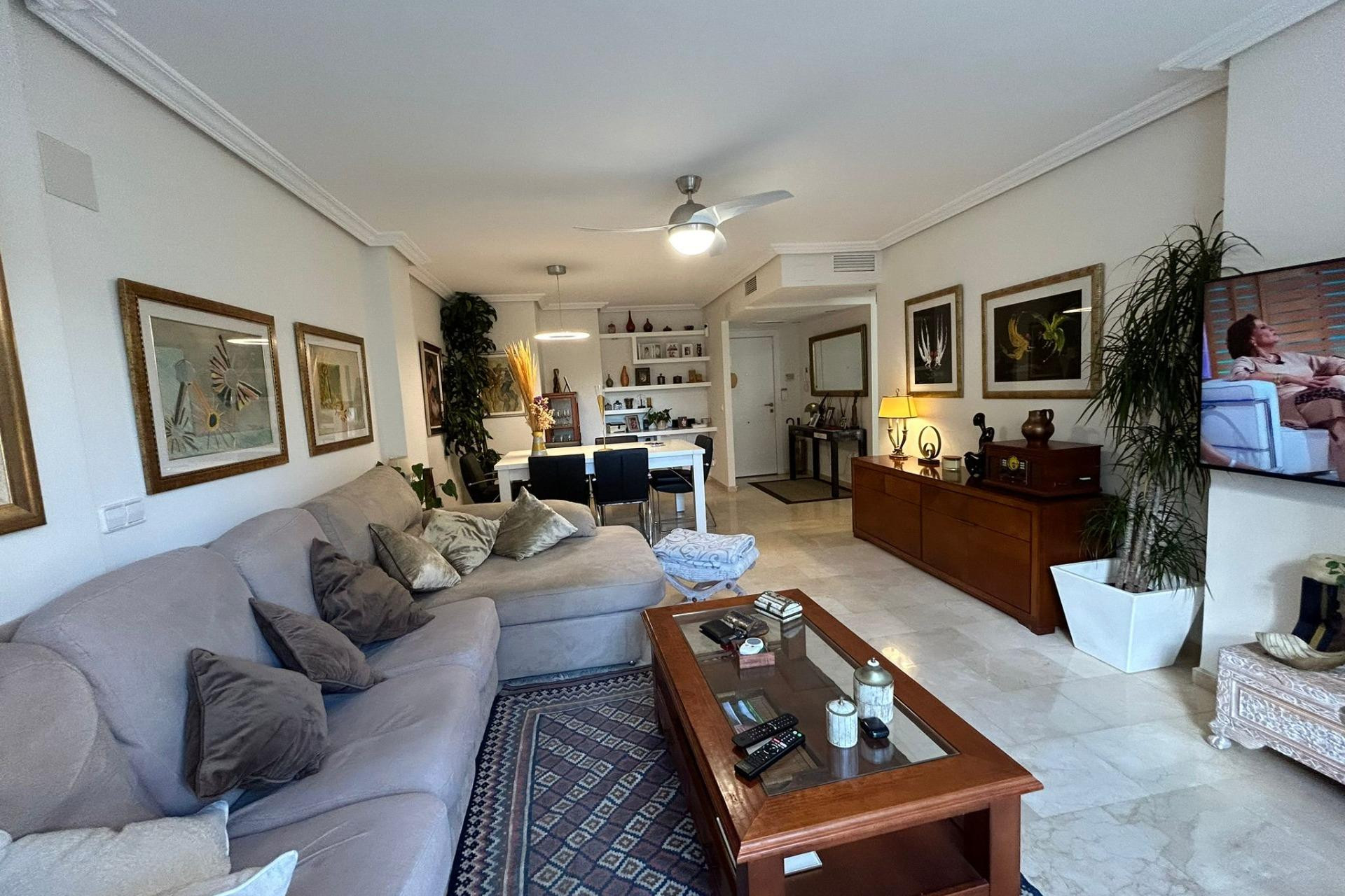 Resale - Apartment  - Alfaz del Pi - Albir