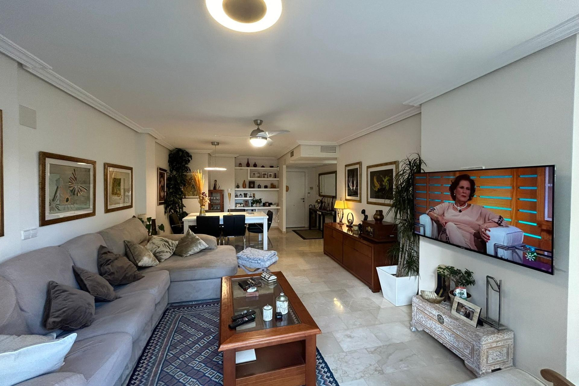 Resale - Apartment  - Alfaz del Pi - Albir